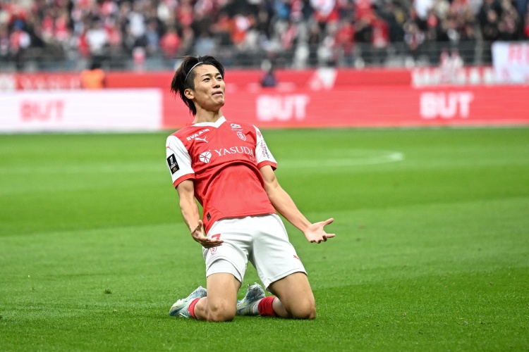 中村敬斗传射建功，助兰斯3-1联赛第二的马赛&结束法甲15轮不胜